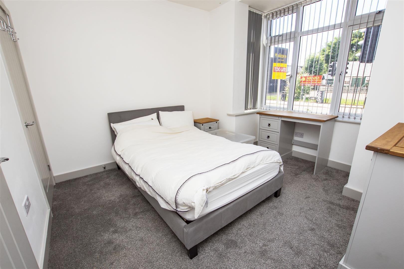 Room Raddlebarn Road in Birmingham