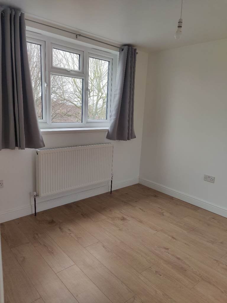 Room Great Cambridge Road in Greater London