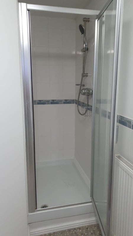 Room Lychgate Close in Stoke-on-Trent