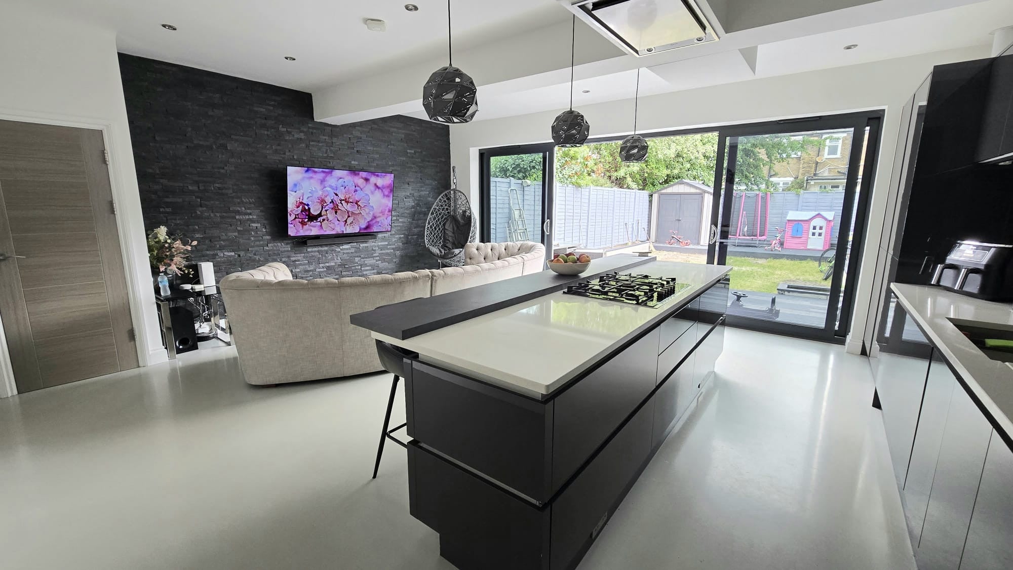 House Cotswold Gardens in Greater London