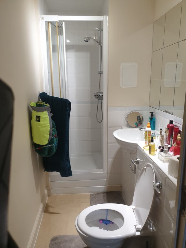 Room Compair Crescent in Ipswich