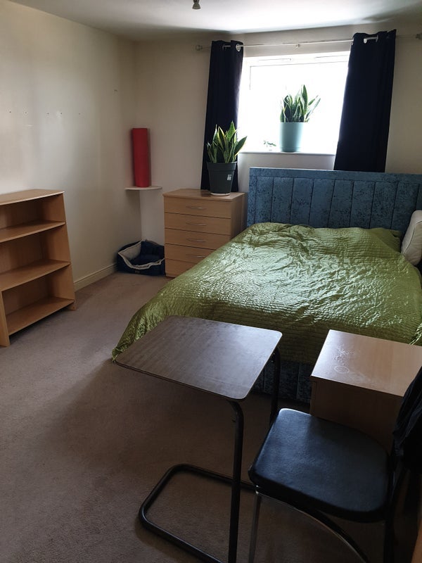 Room Compair Crescent in Ipswich
