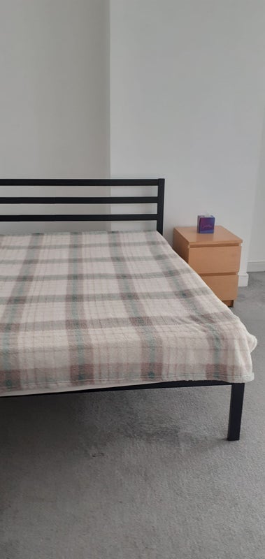 Room Queen's Road in Charnwood