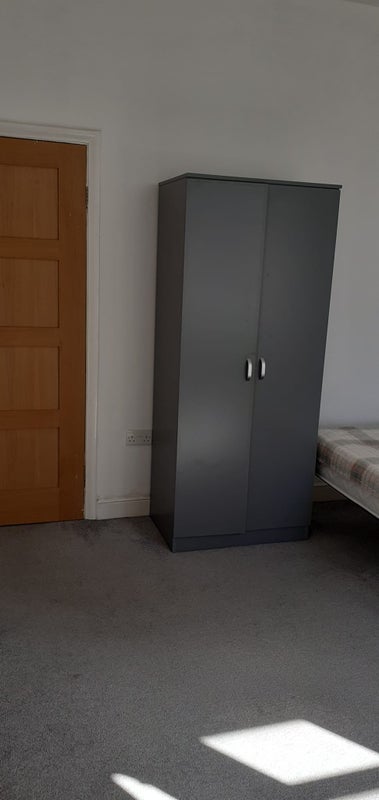Room Queen's Road in Charnwood