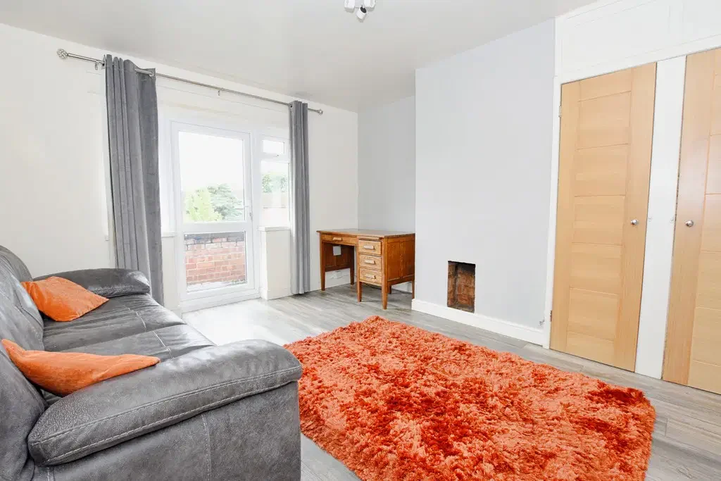Flat Allesley Road in Rugby