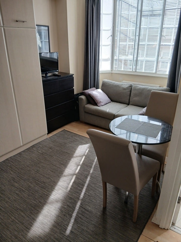 Flat Lucan Place in Greater London