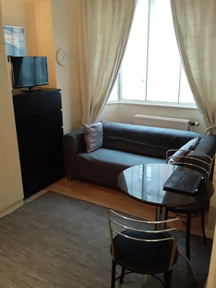 Flat Lucan Place in Greater London