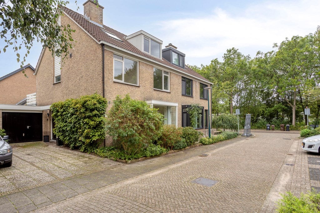 Huis Starkenborglaan 2 in Oegstgeest