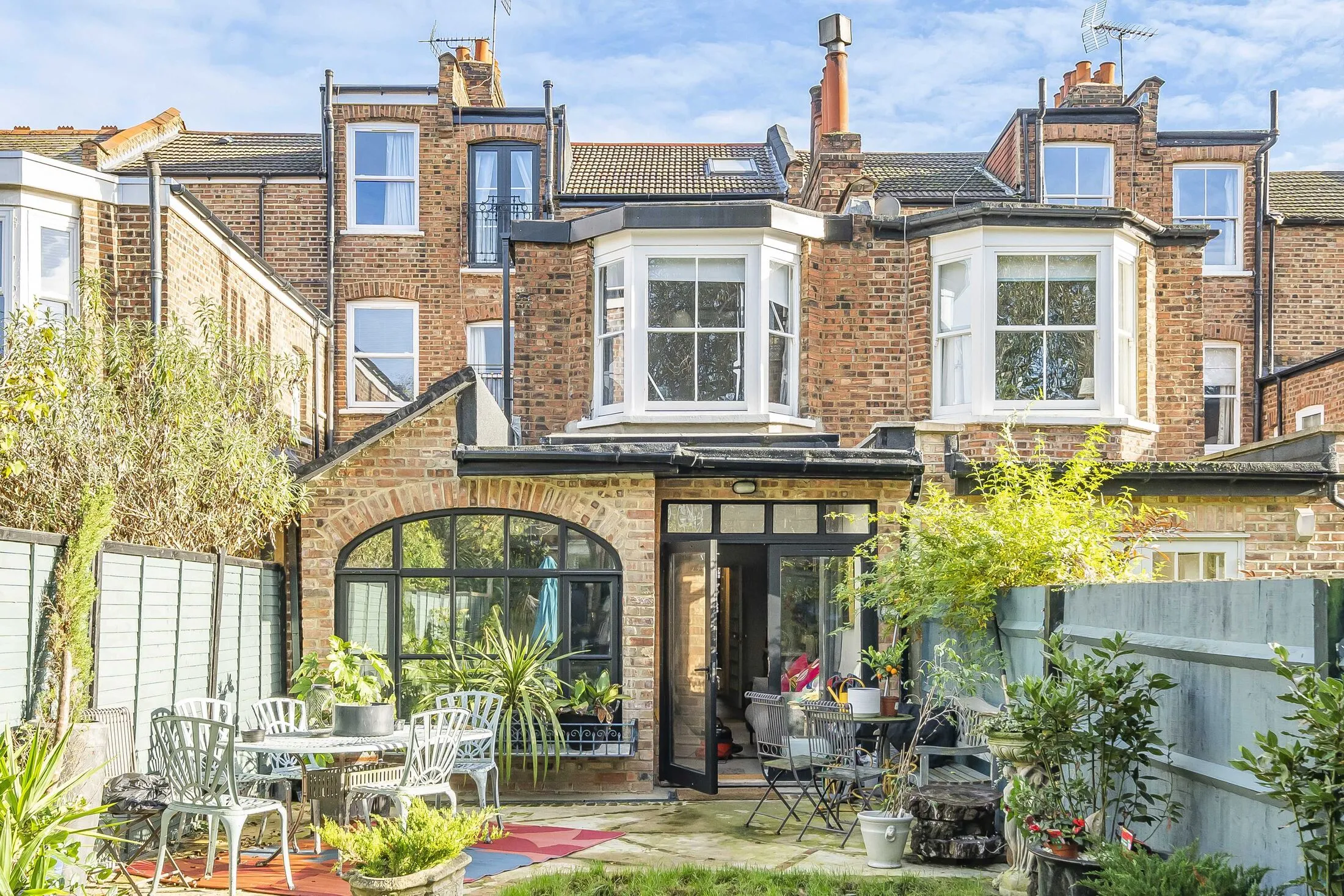 House Priory Avenue in Greater London
