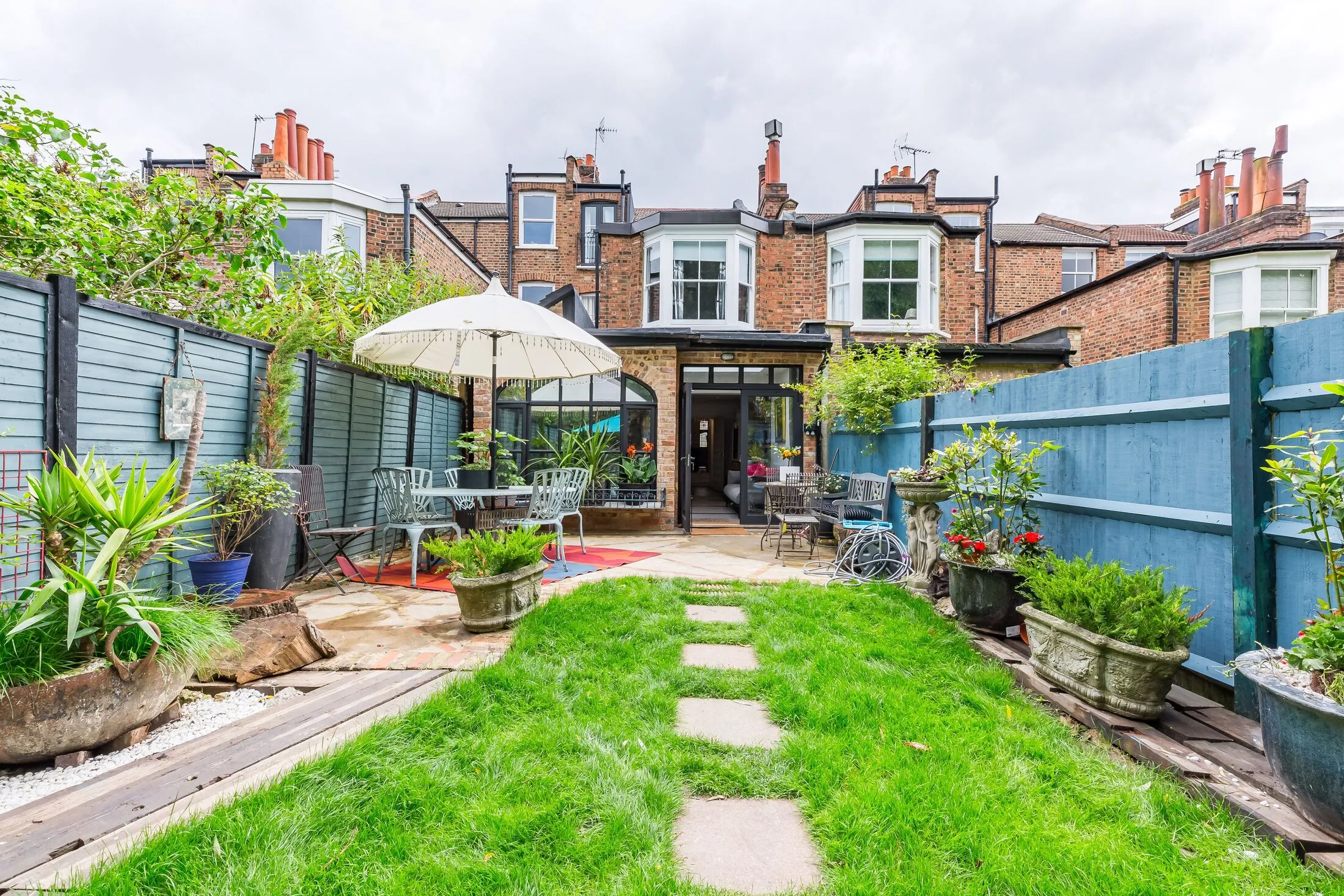 House Priory Avenue in Greater London