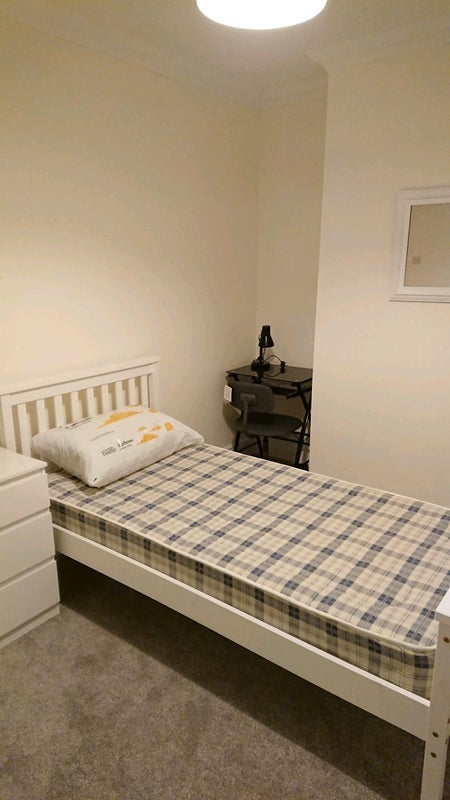 Room Avon Road in Bournemouth