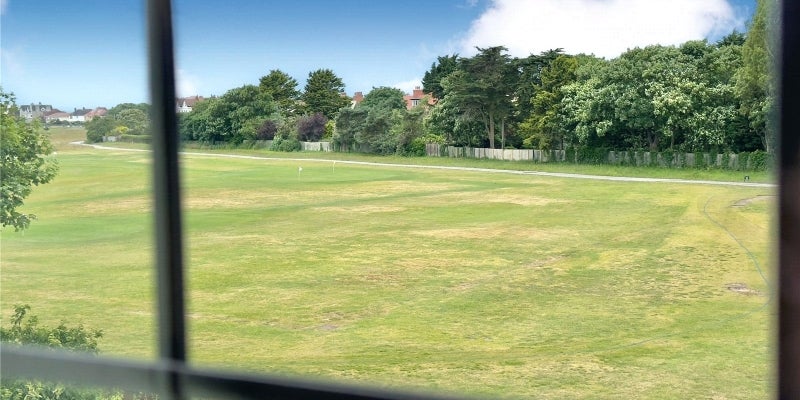 Flat Meols Drive in Hoylake
