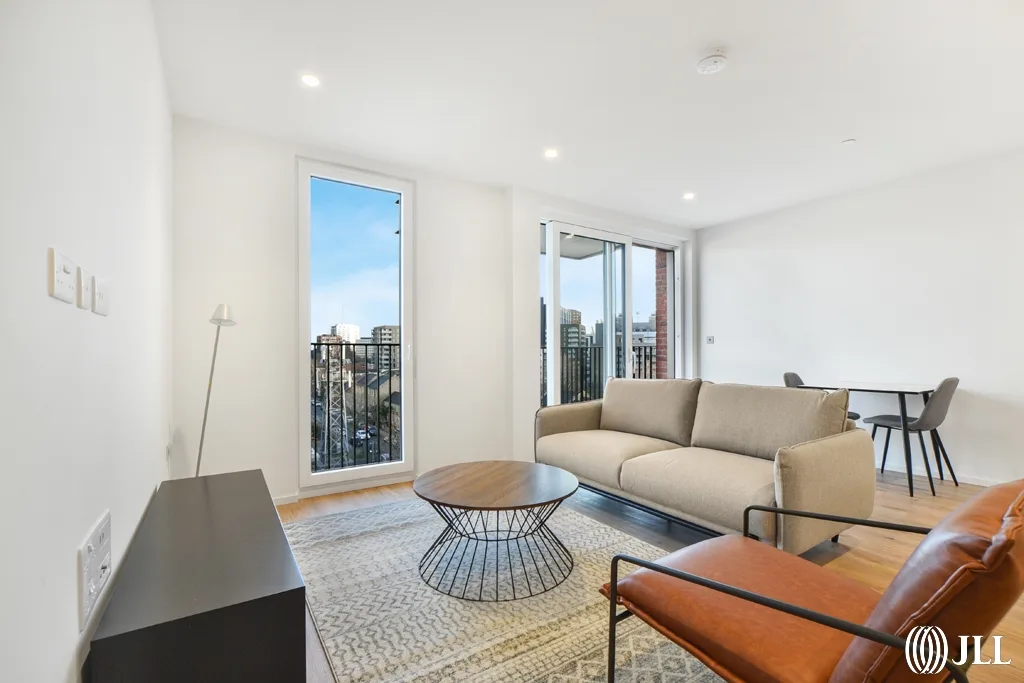 Flat Hale Street in Greater London