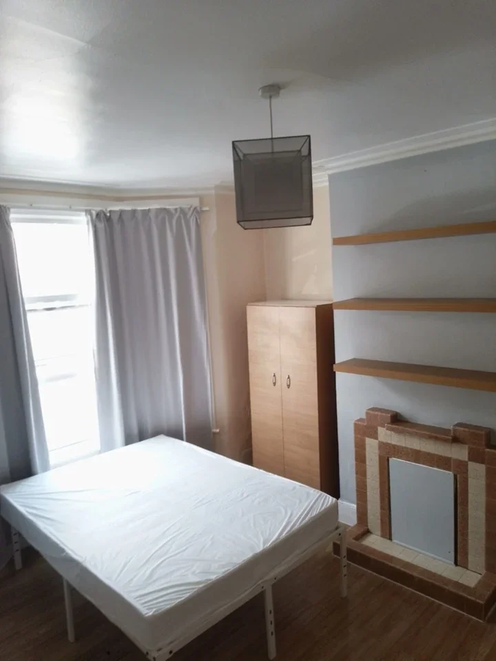 Room Ranelagh Road in Greater London