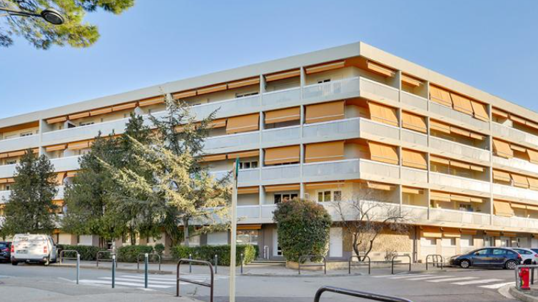 Flat Avenue du 8 Mai in Aix-en-Provence