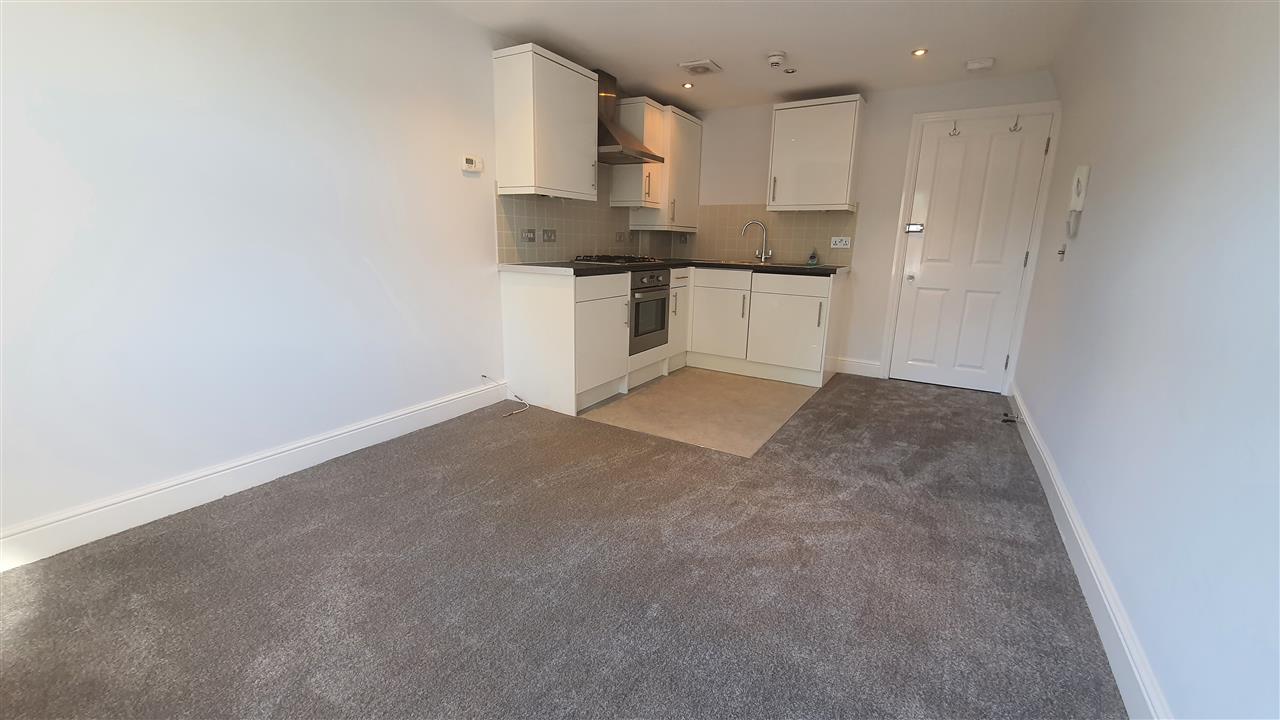 Flat Fortess Road in Greater London