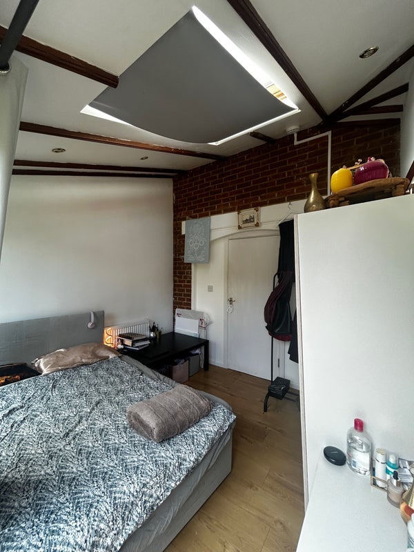 Room Chapter Close in Greater London