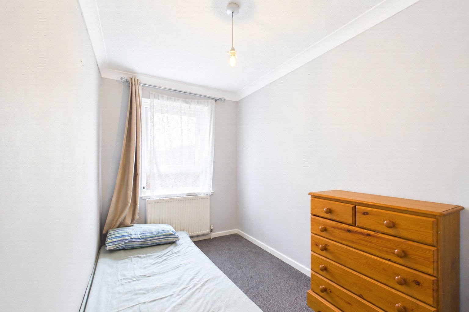 House Tuscan Close in Reading