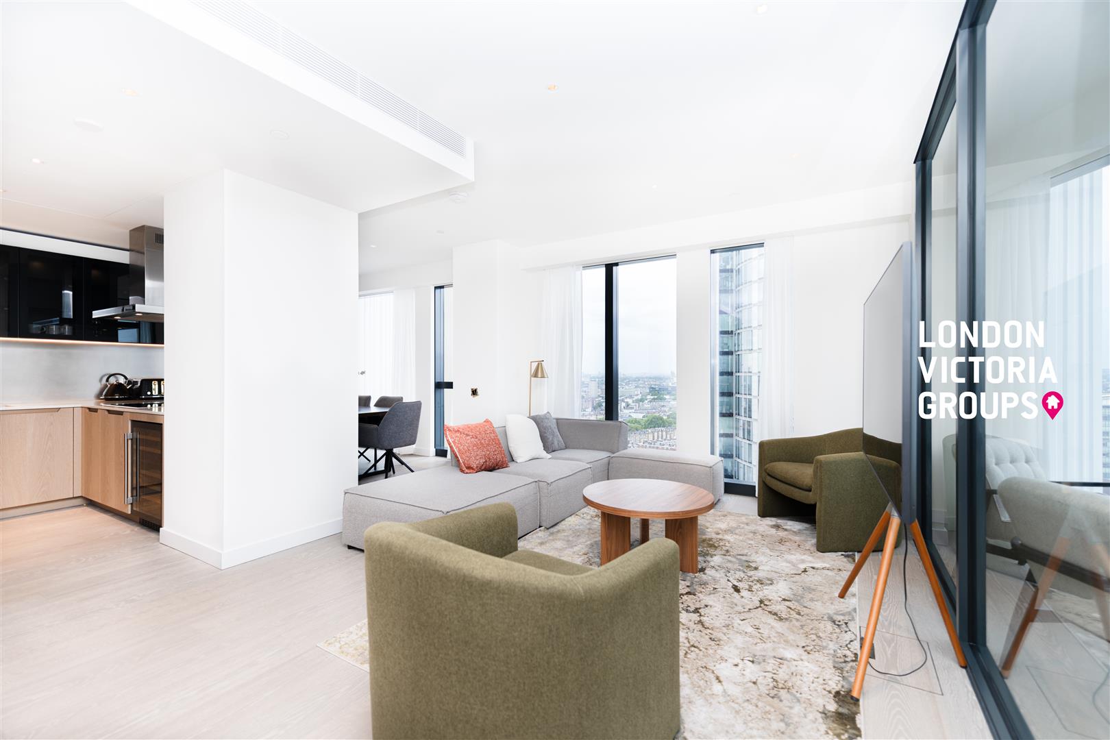 Flat Nine Elms Lane in Greater London