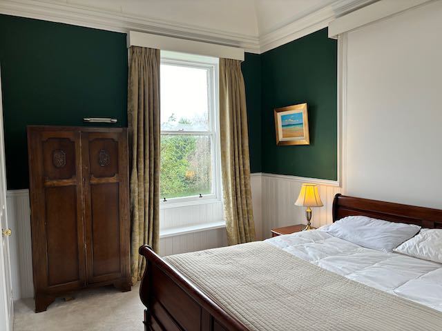 Room Kinellan Road in City of Edinburgh