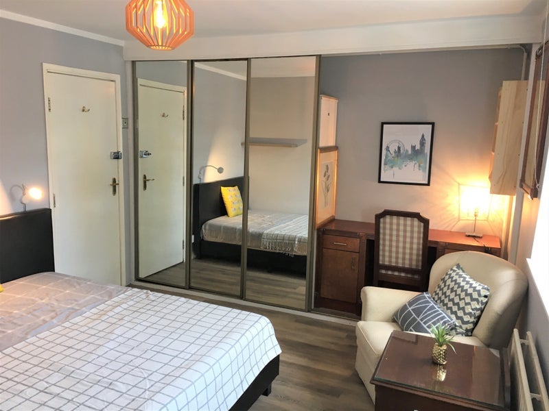 Room Darwin Road in Greater London