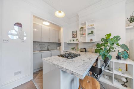 Flat Northcote Road in Greater London