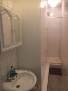 Room Cornwall Square Kennings Way in Greater London