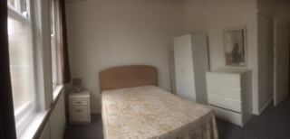 Room Cornwall Square Kennings Way in Greater London