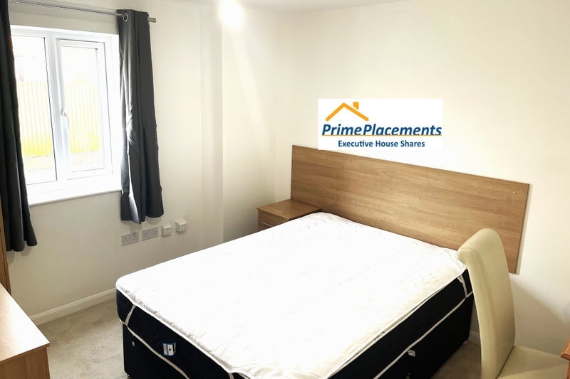 Room Brand Road in Rugby