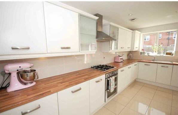 Room Brand Road in Rugby