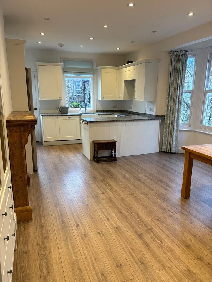 Flat Nevis Road in Greater London