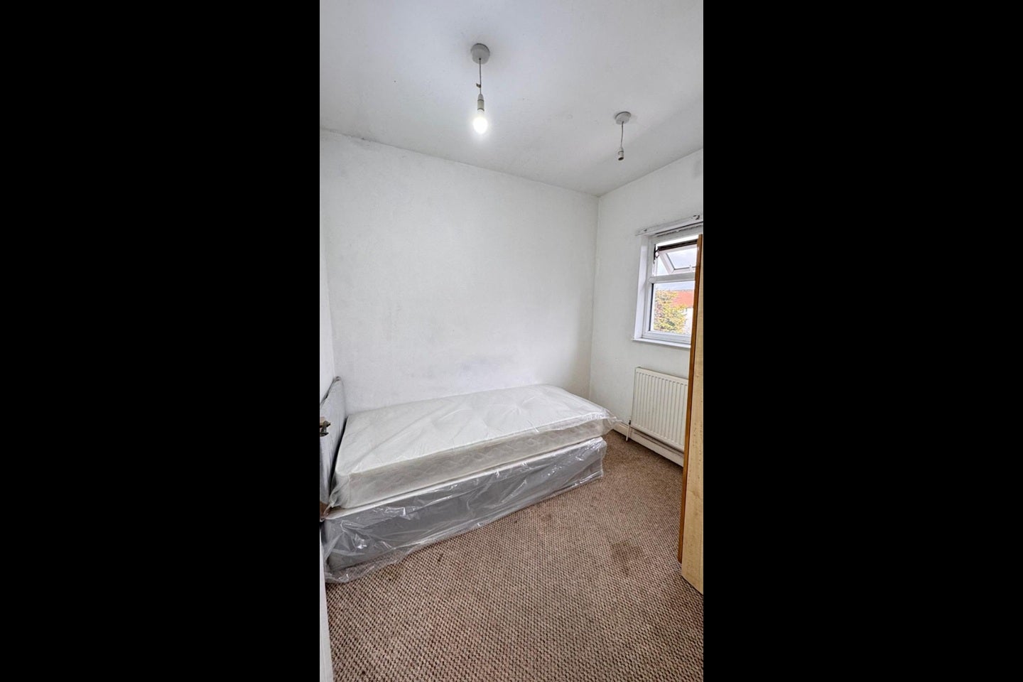 Room Margery Park Road in Greater London