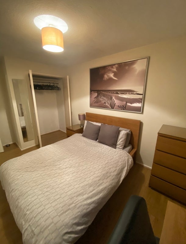 Room Buccleuch Street in Glasgow