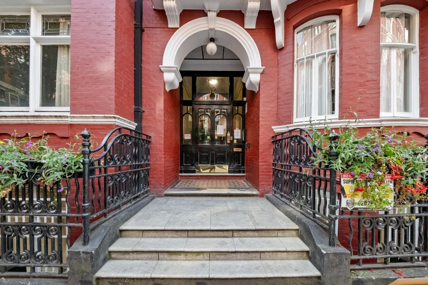 House Cabbell Street in City of Westminster
