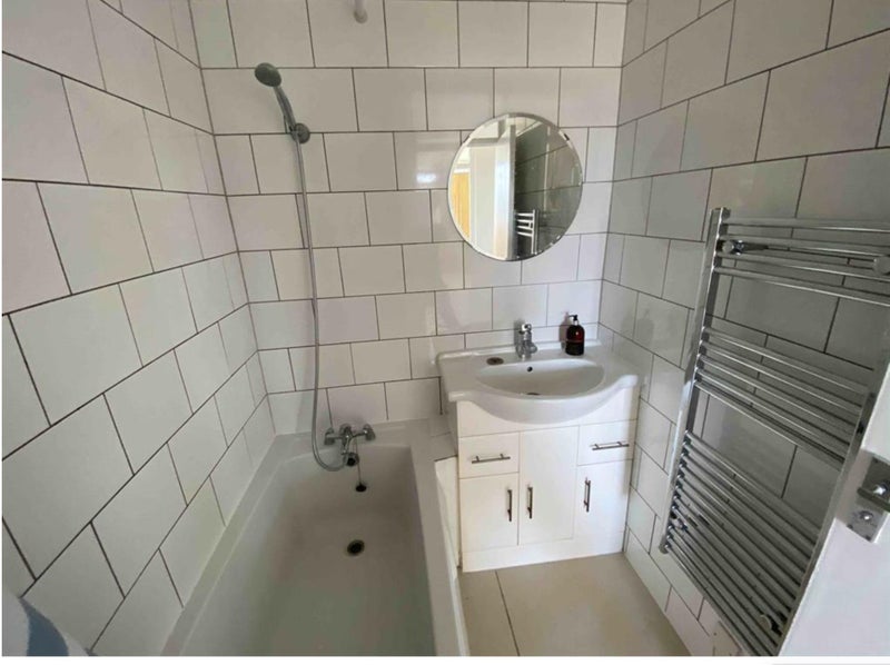 Room Eldon's Passage in Greater London