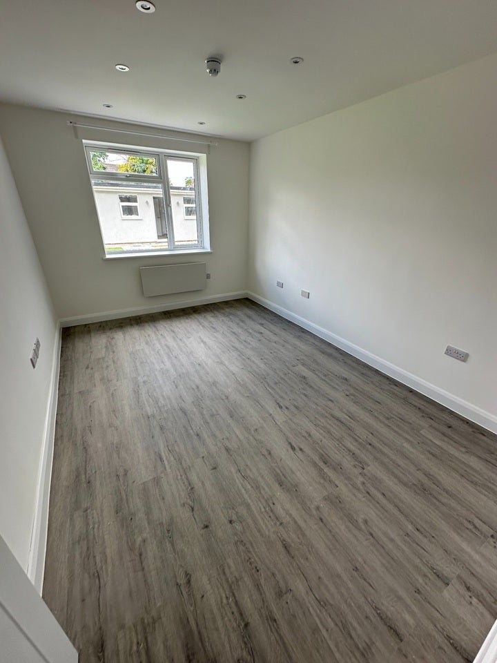 Flat Gresham Drive in Greater London