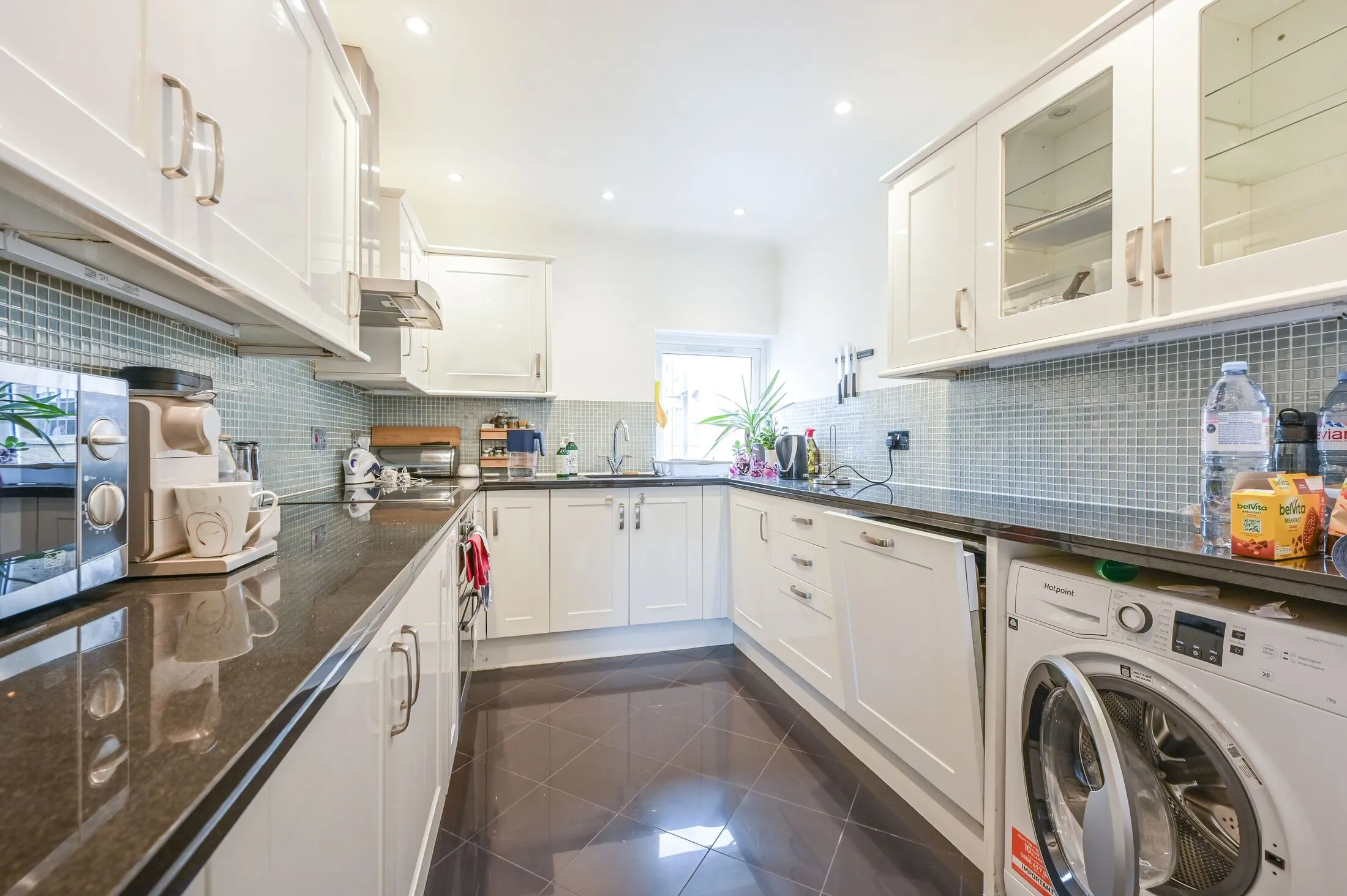Flat Hooper Street in Greater London