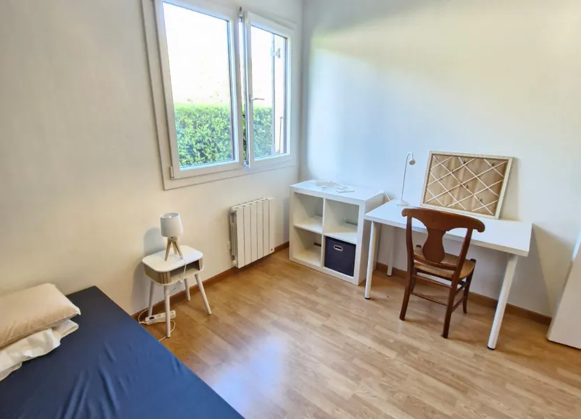 Room Rue de l'Haye in Saint-Genis-Laval