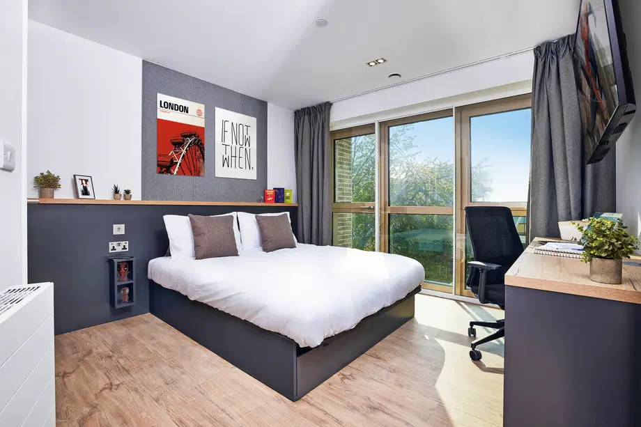 Flat Loampit Vale in Greater London