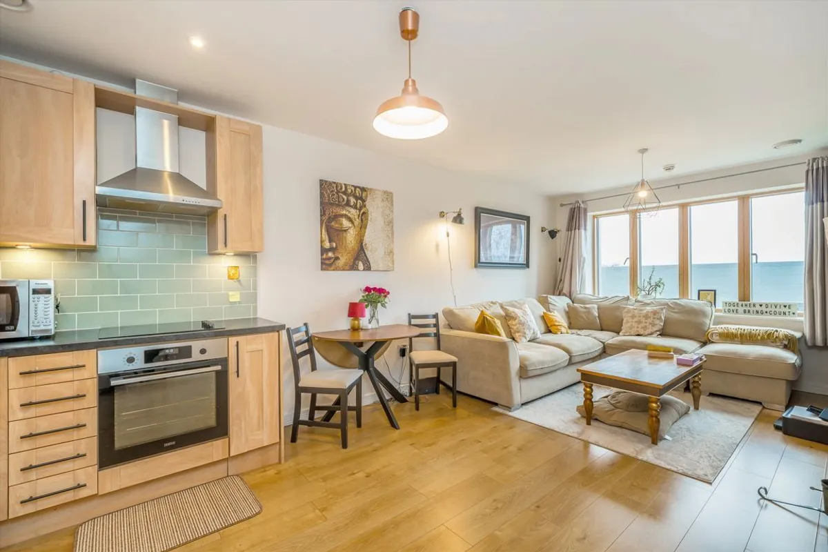 Flat Alexandria Road in Greater London