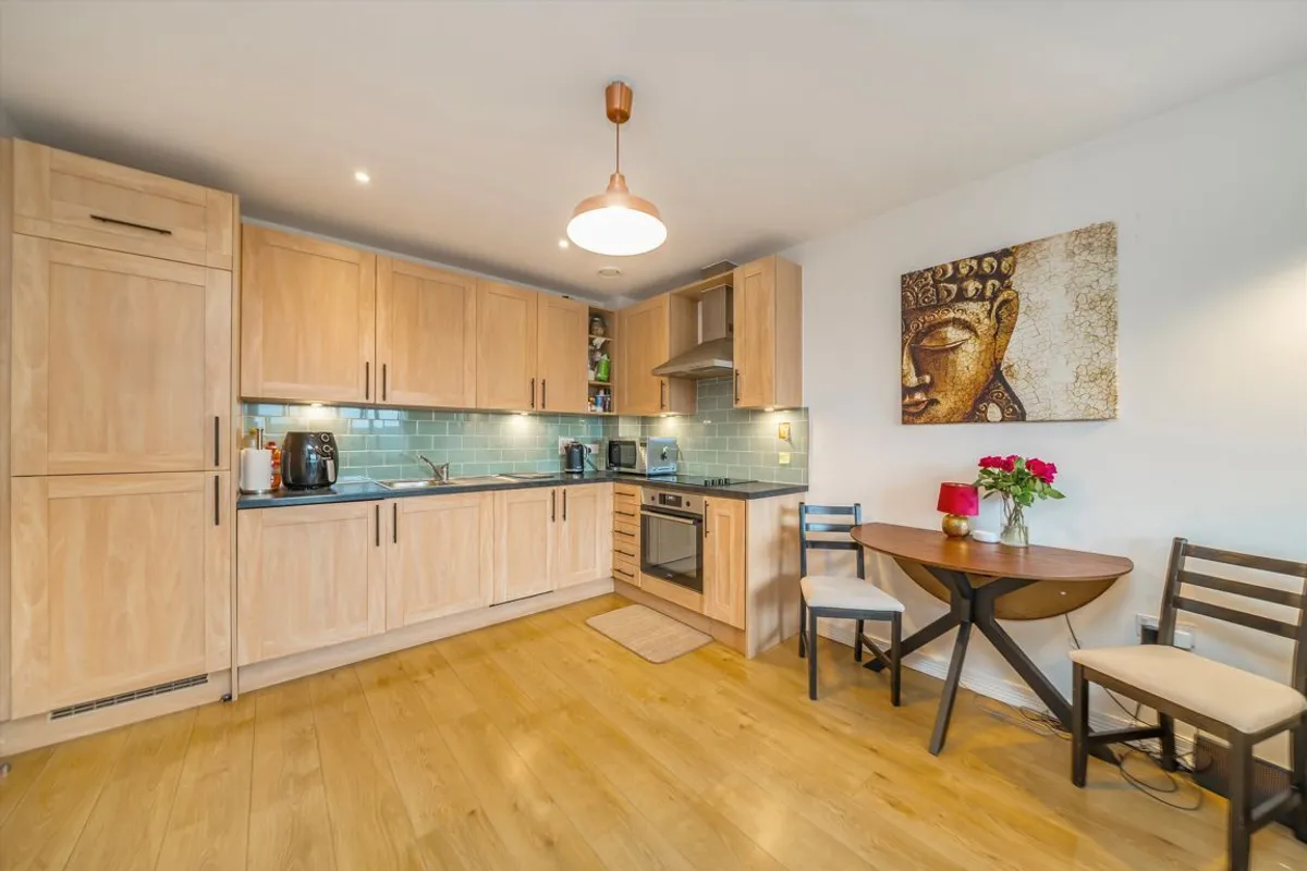 Flat Alexandria Road in Greater London