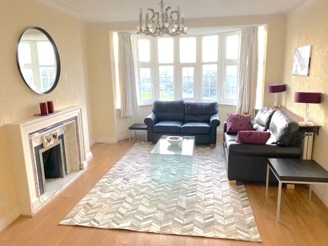 Flat Prothero Gardens in Greater London