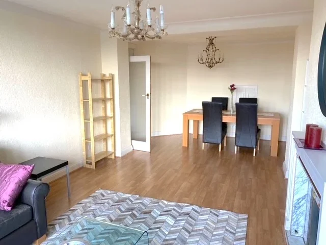 Flat Prothero Gardens in Greater London