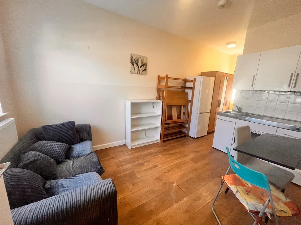 Flat Sherwood Avenue in Greater London