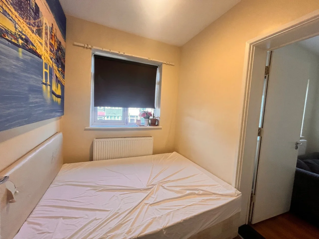 Flat Sherwood Avenue in Greater London