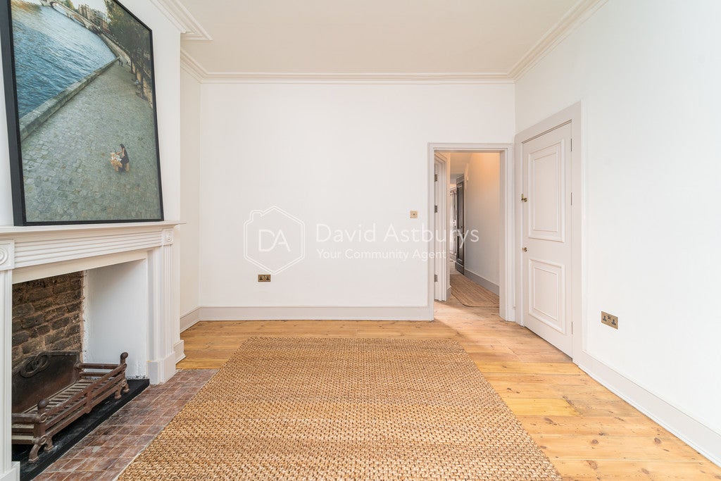 Flat Prince of Wales Road in Greater London
