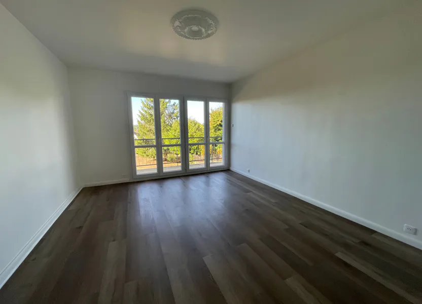 Flat Rue Aramis et Jean Derube in Dourdan