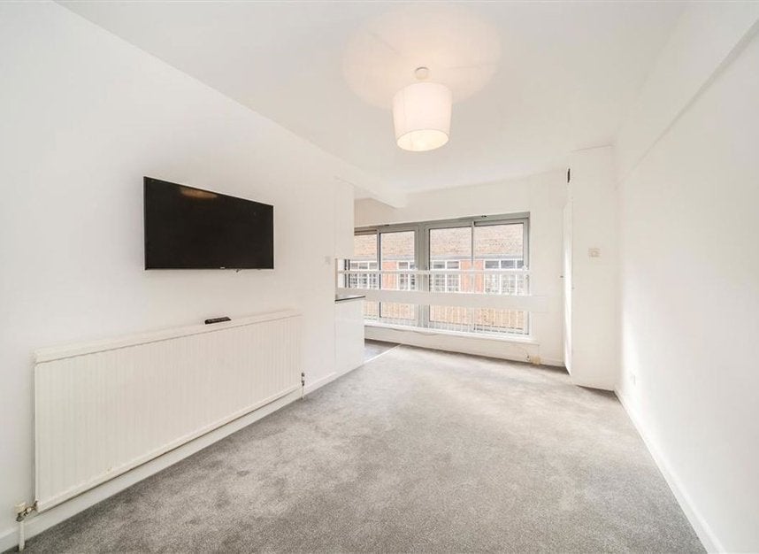 Flat Little Portland Street in City of Westminster