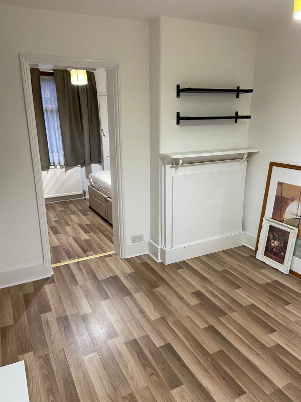 Room Brook Road in Greater London