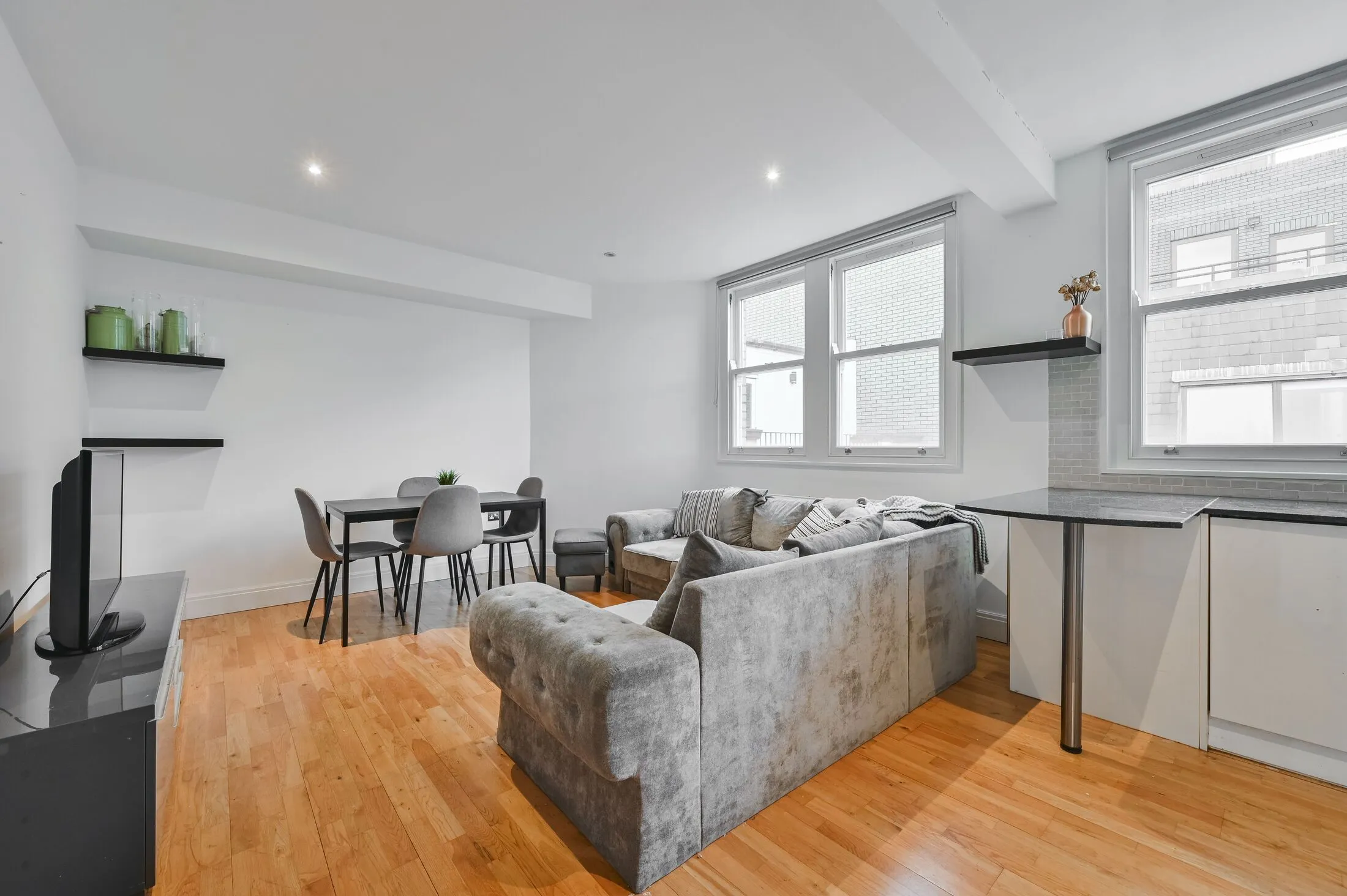 Flat Fulwood Place in Greater London